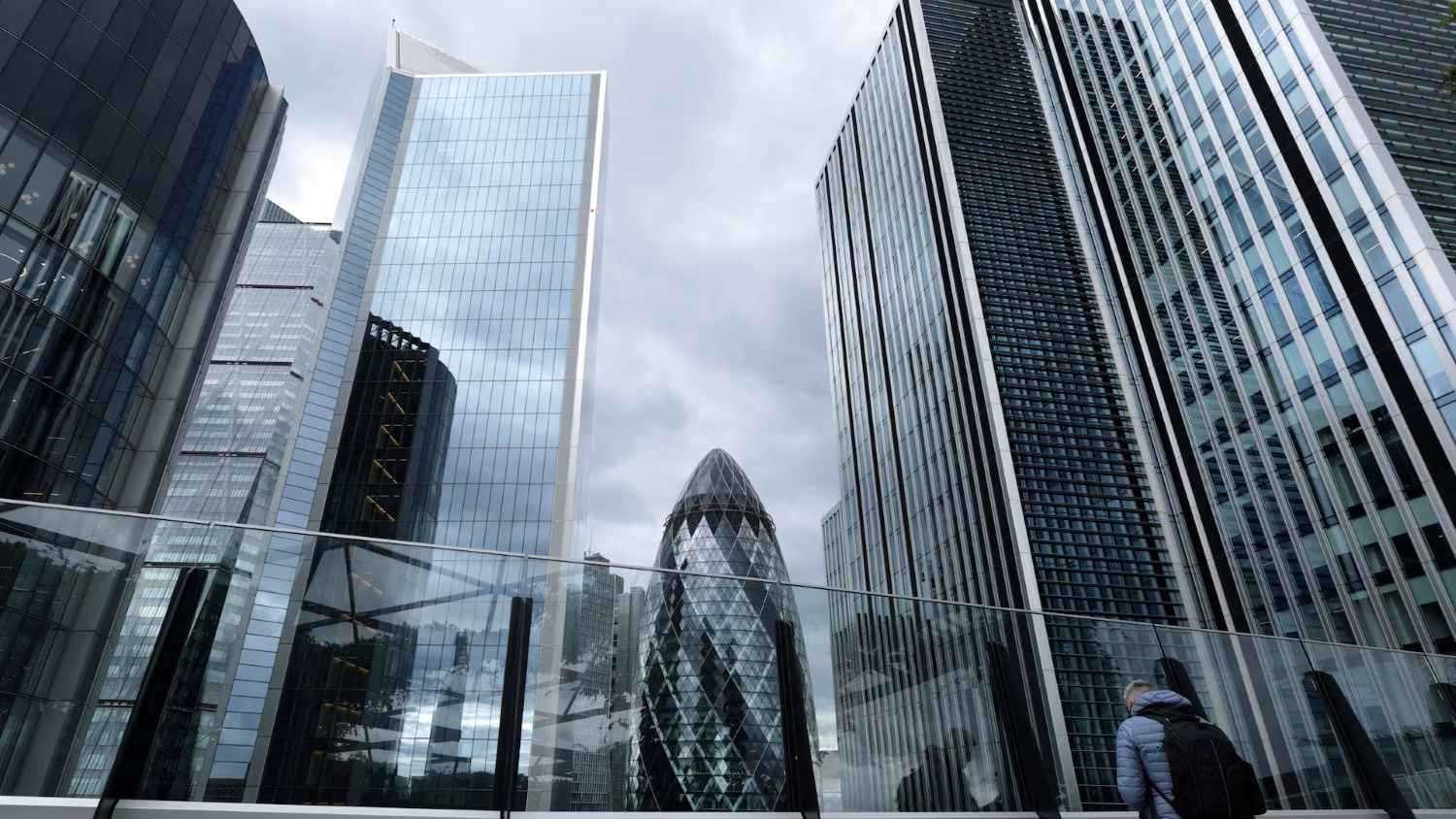 برنامج التيسير الكمي لبنك إنجلترا يسبب خسائر بقيمة 169 مليار دولار 