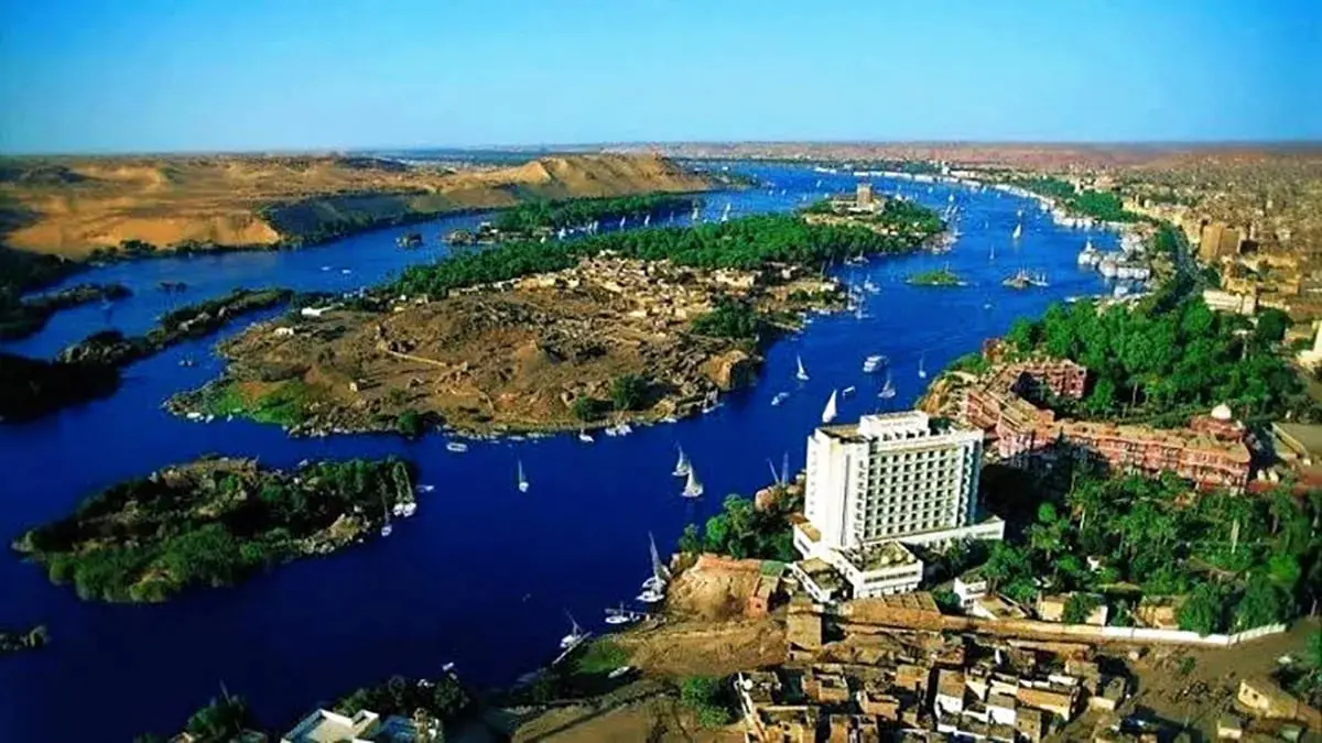 مصر.. الهاربون من حرب السودان يعيدون الحياة لسياحة أسوان