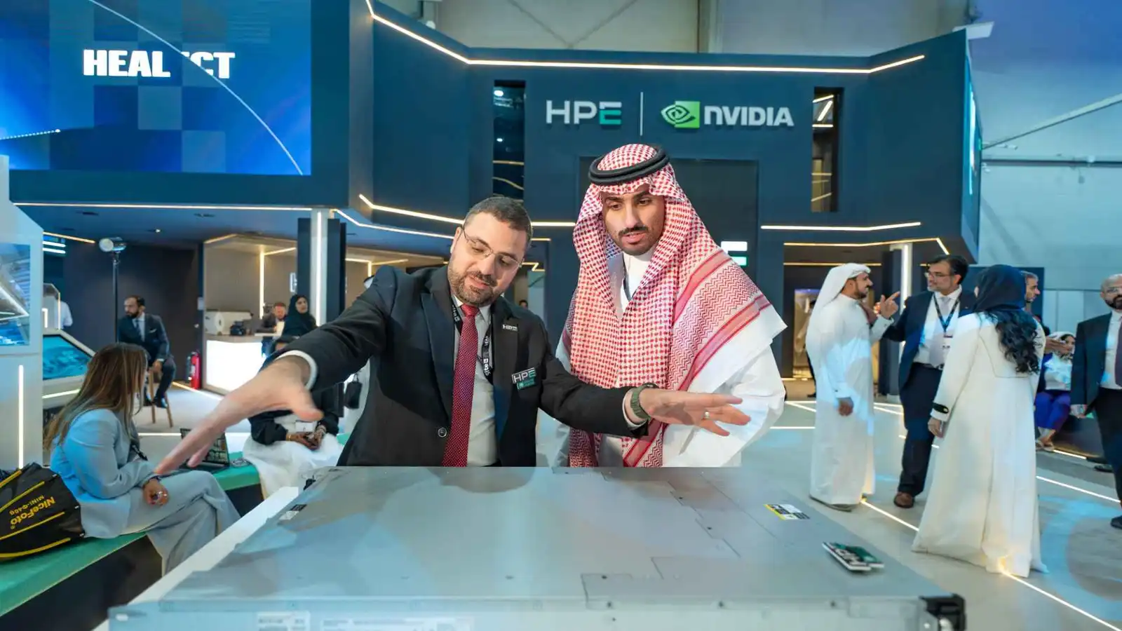 إتش بي إي تُعزز "صناعة سعودية" عبر توسيع محفظة منتجاتها خلال مؤتمر ليب