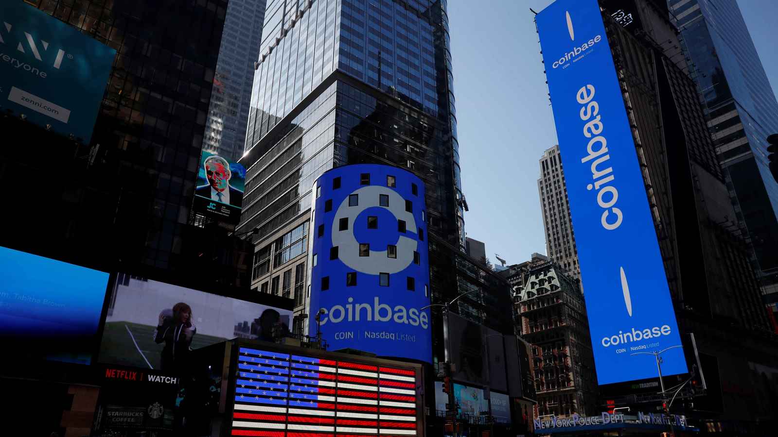 قراصنة يهاجمون أكبر بورصة عملات رقمية أميركية وأسهم الشركة تتراجع بقوة
