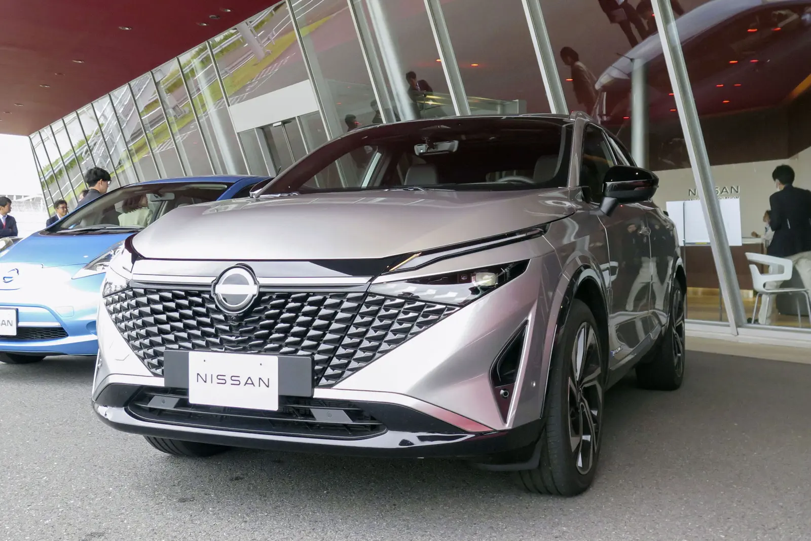سيارة نيسان Qashqai الرياضية متعددة الاستخدامات والمزودة بتقنية e-Power الهجينة