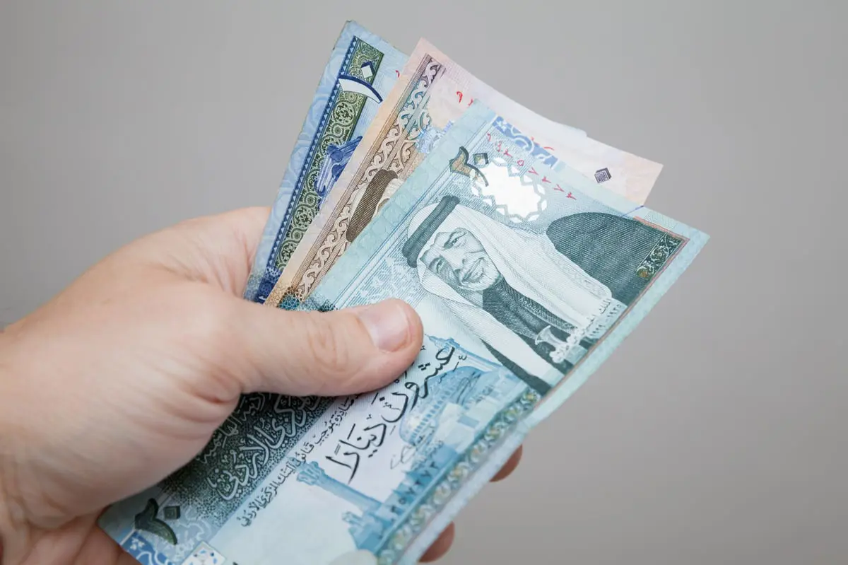 الأردن.. تثبيت الحد الأدنى للأجور حتى نهاية 2024