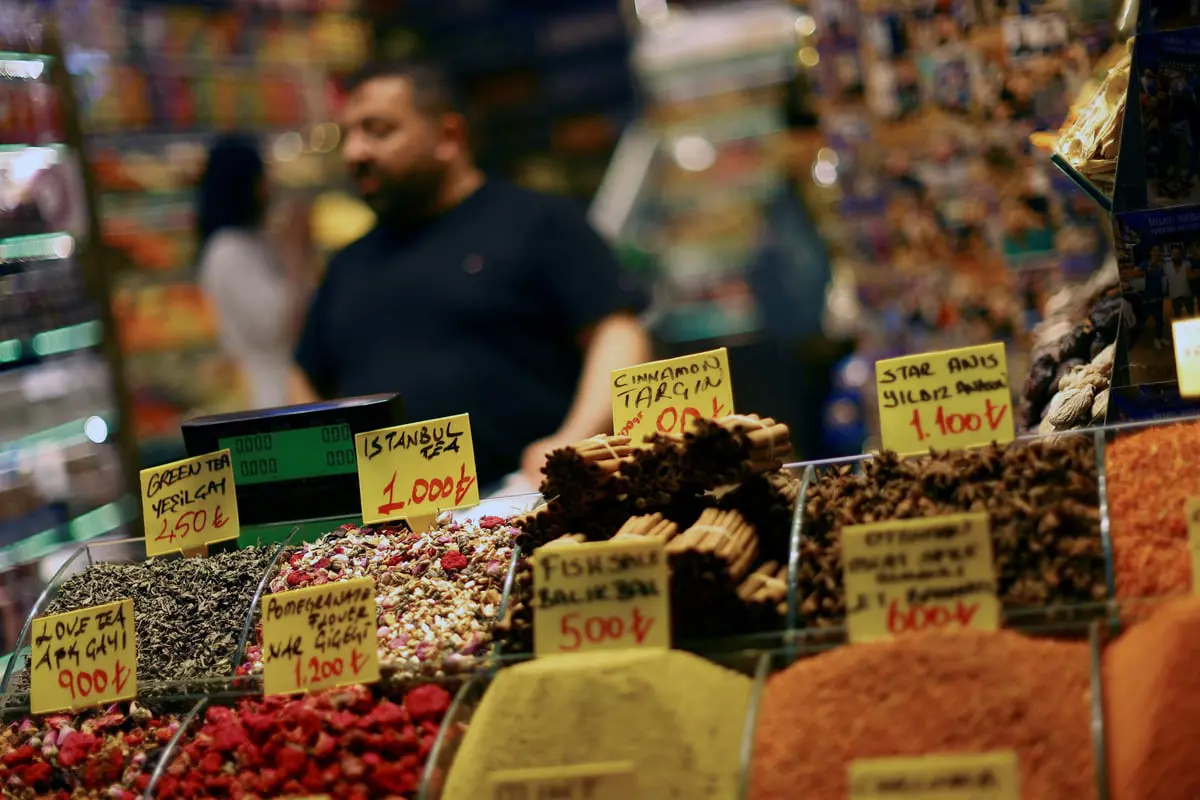 التضخم في تركيا يرتفع إلى 68.5% في مارس بأقل من التوقعات