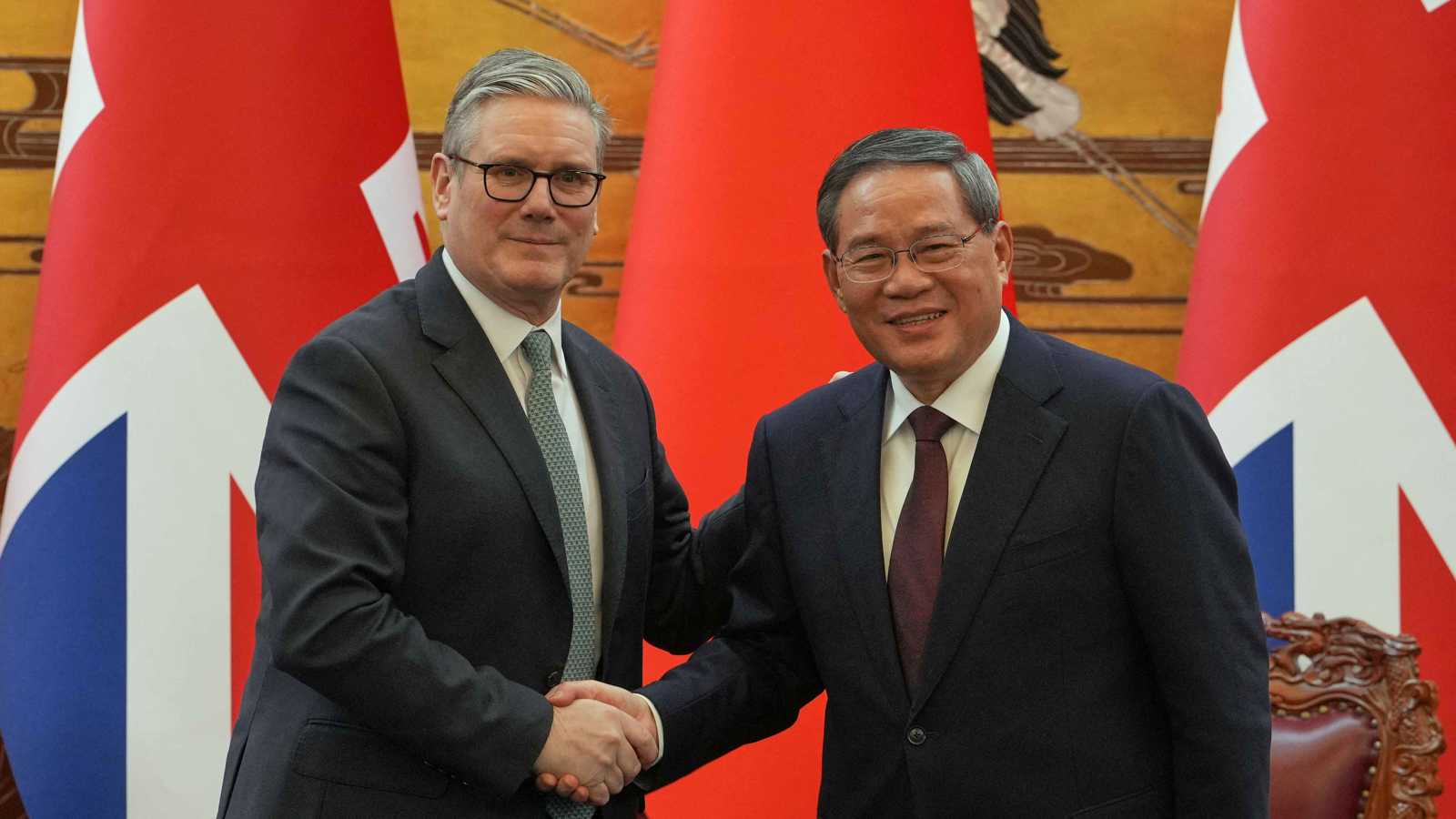 بريطانيا تسعى لإزالة الحواجز التجارية مع الصين بعد سنوات من التوتر 