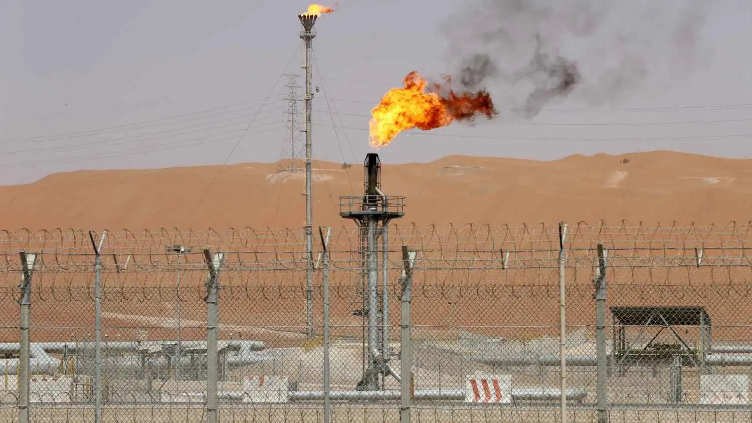 صادرات السعودية النفطية ترتفع إلى 4.451 مليون برميل يومياً في أغسطس