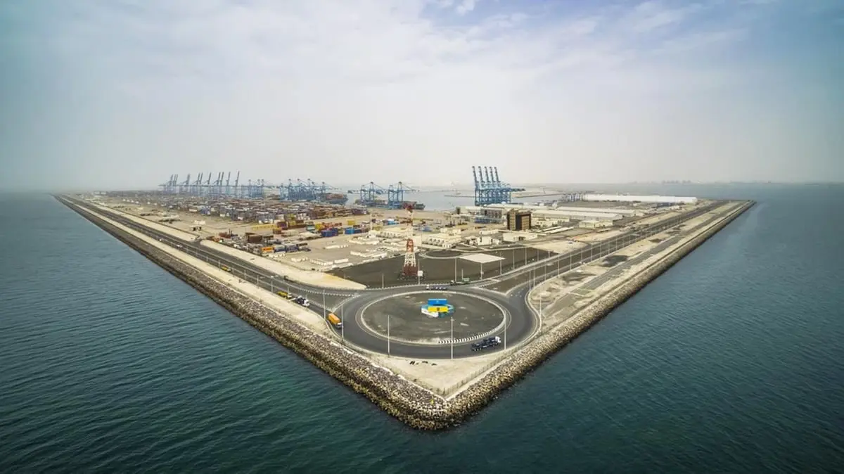 1.72 تريليون درهم تجارة غير النفطية بين الإمارات والصين بـ10 سنوات