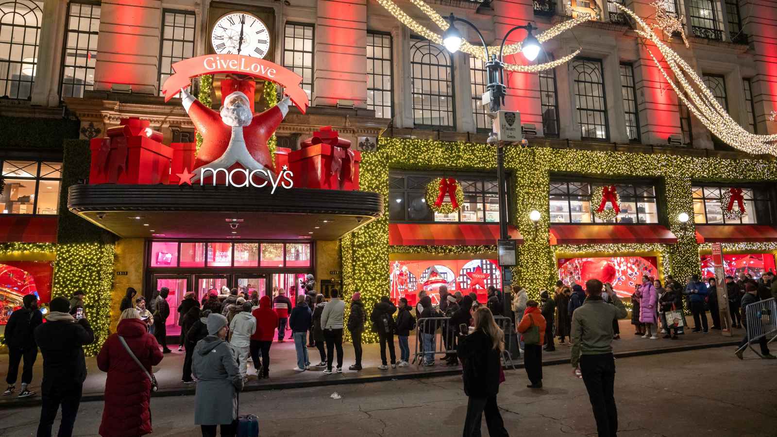 تباطؤ التضخم إلى 2.7% في نوفمبر بالولايات المتحدة 