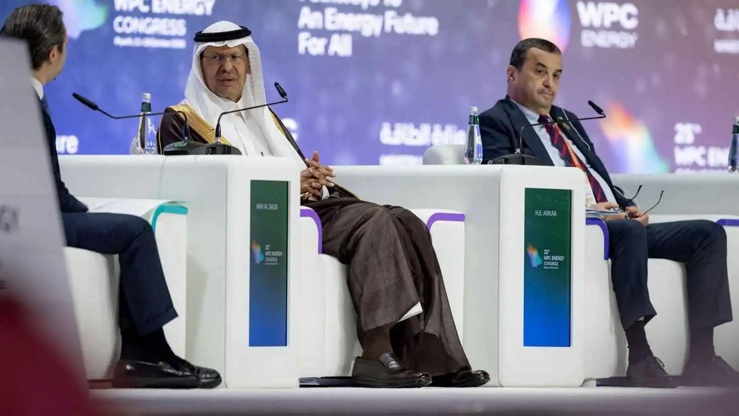 السعودية تخطط لرفع طاقة خط أنابيب شرق - غرب إلى 10 ملايين برميل يومياً