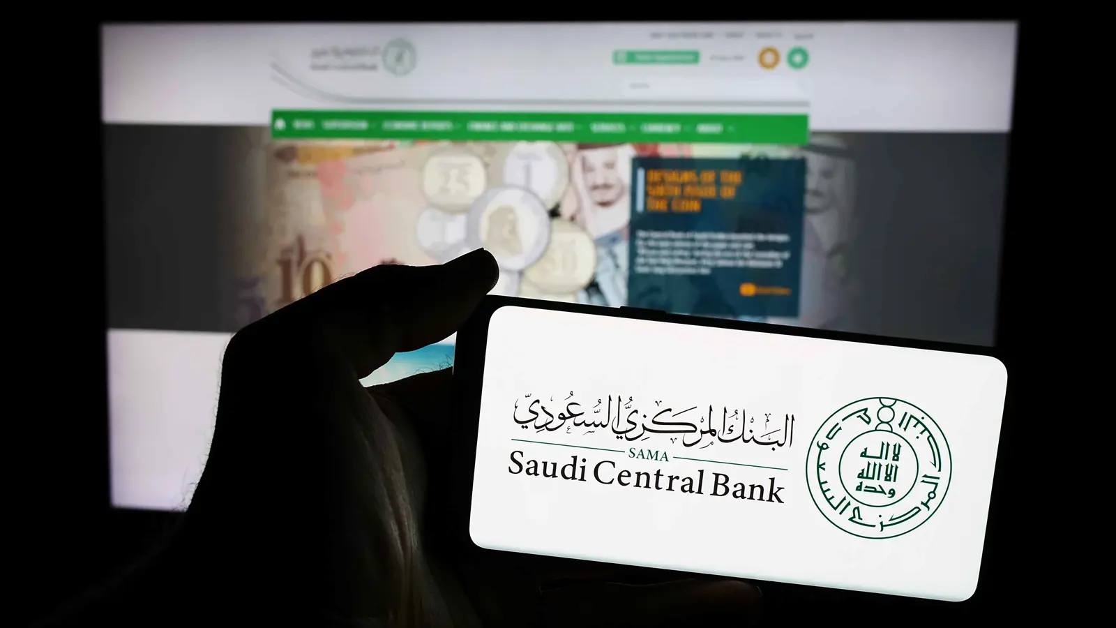 البنوك السعودية فوق رمال متحركة.. ما مخاطر تراكم القروض؟