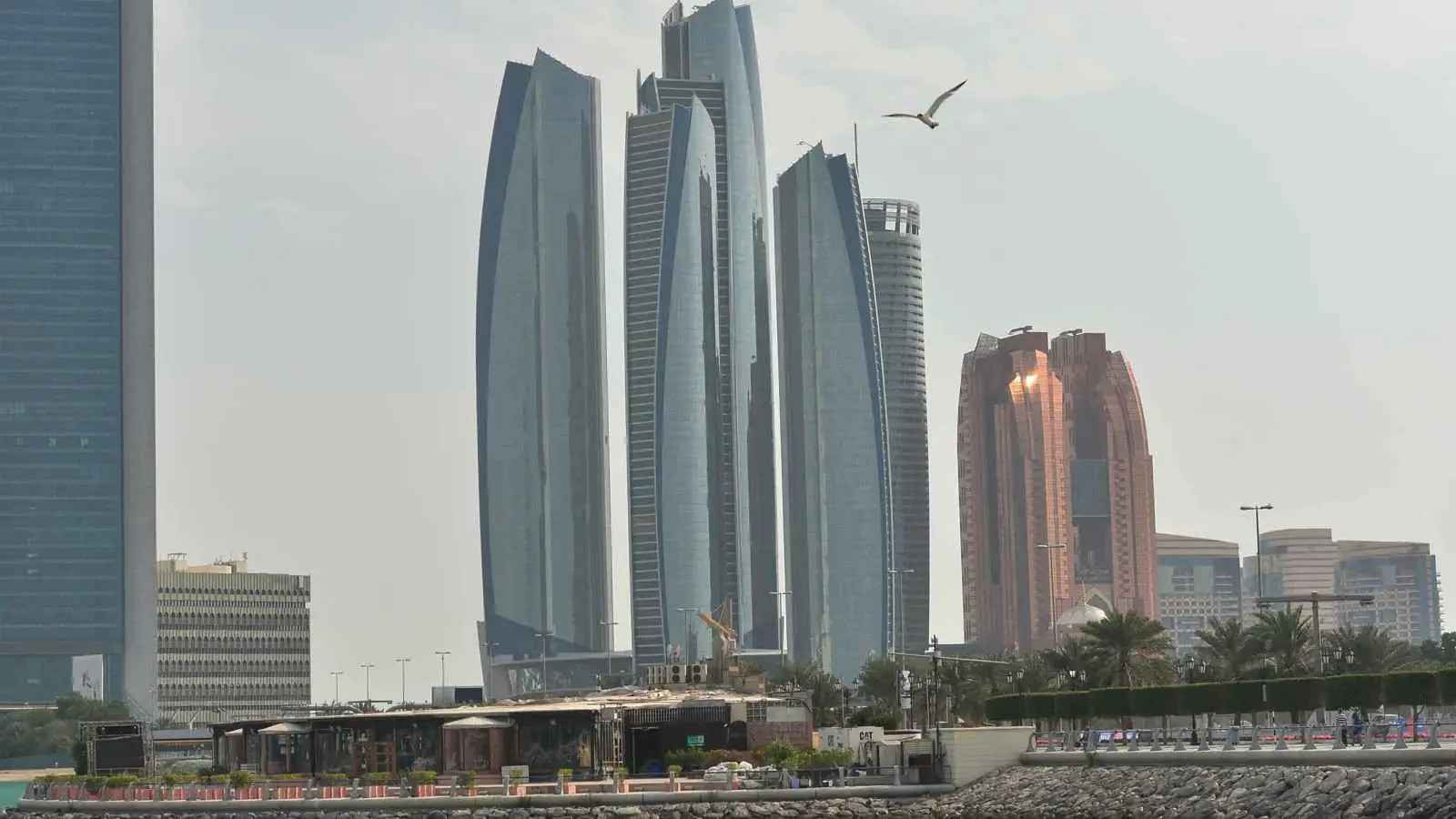 الإمارات تختصر زمن المعاملات التجارية من أسابيع إلى ساعات 
