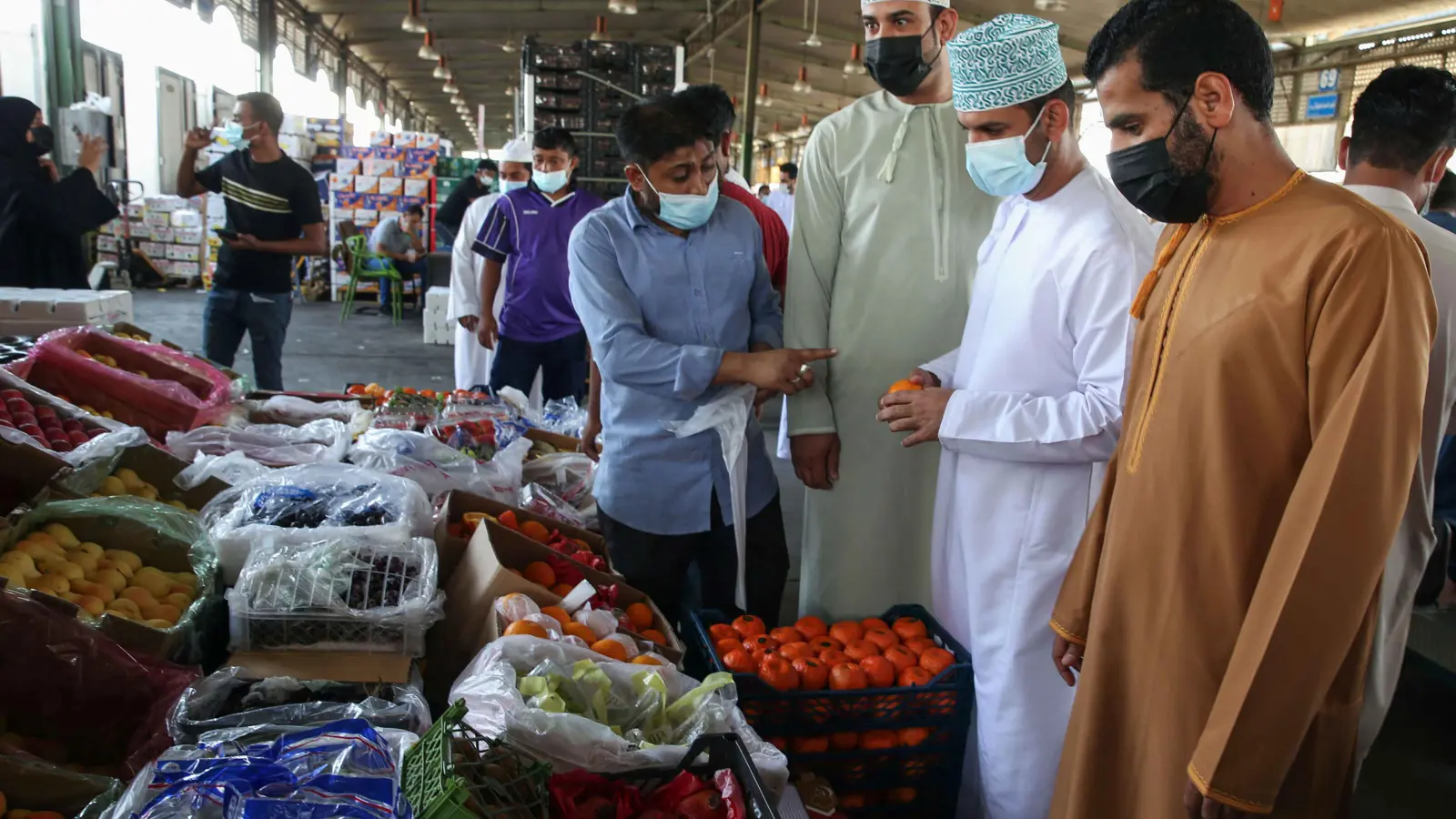 ارتفاع التضخم في عُمان 3.2% خلال أبريل بضغط أسعار السلع الشخصية