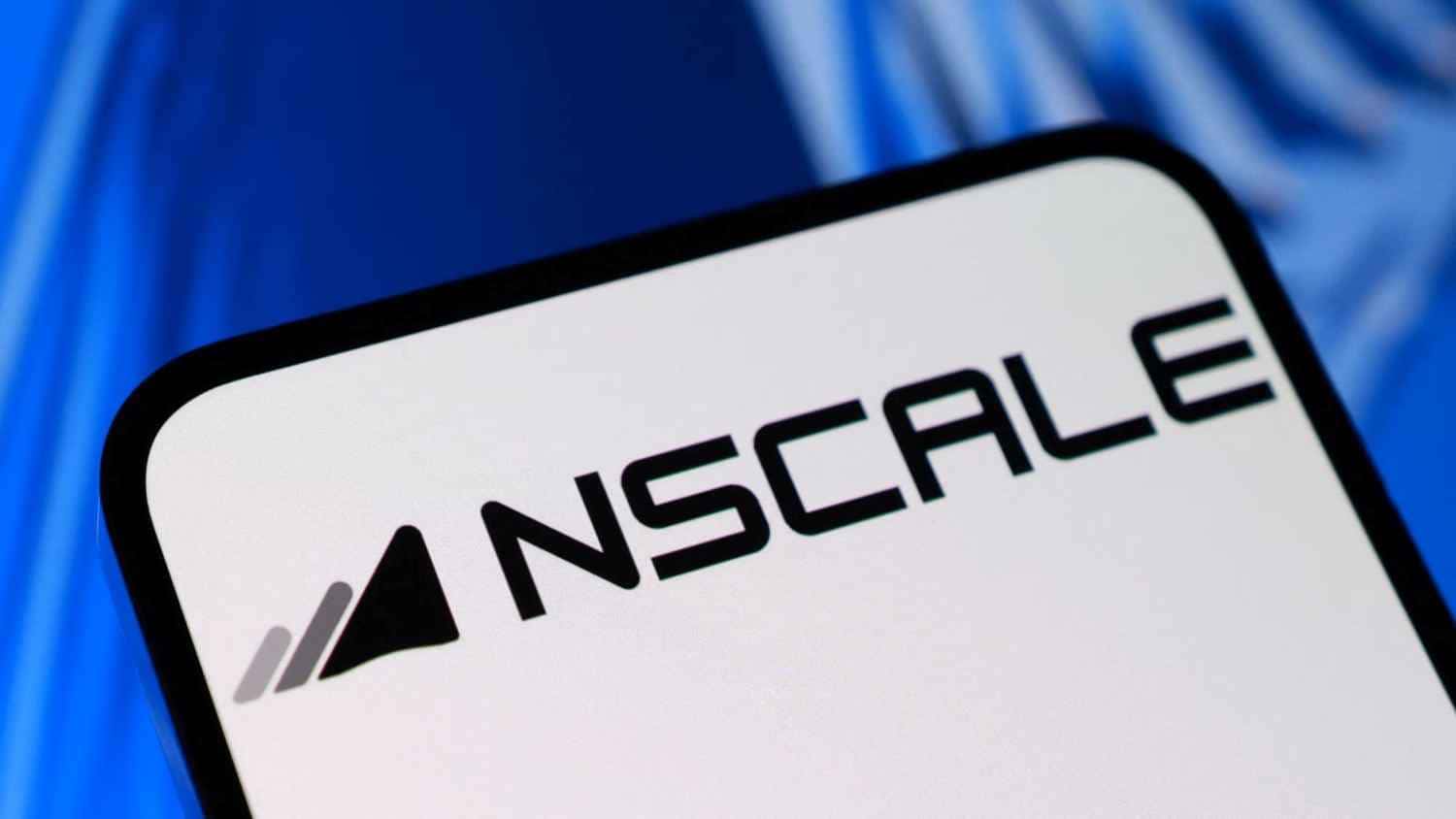 «أنثروبيك» و«مايكروسوفت» تفوزان بعقود مراكز بيانات بـ 87.5 مليار دولار 