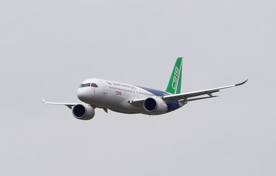الصين: أول رحلة تجارية لطائرة "C919" المحلية الصنع