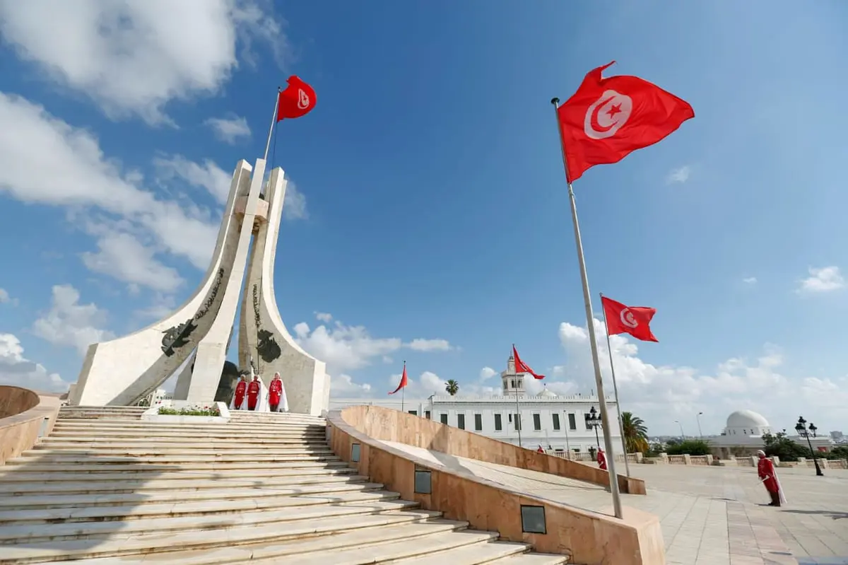 تونس تبقي على سعر الفائدة 