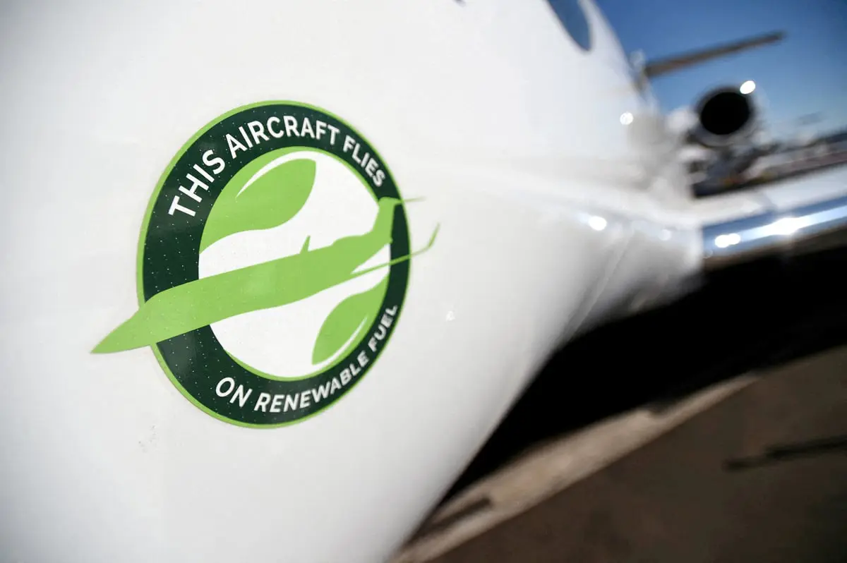 أول تحالف بحثي بالإمارات لتوسيع إنتاج وقود الطيران المستدام