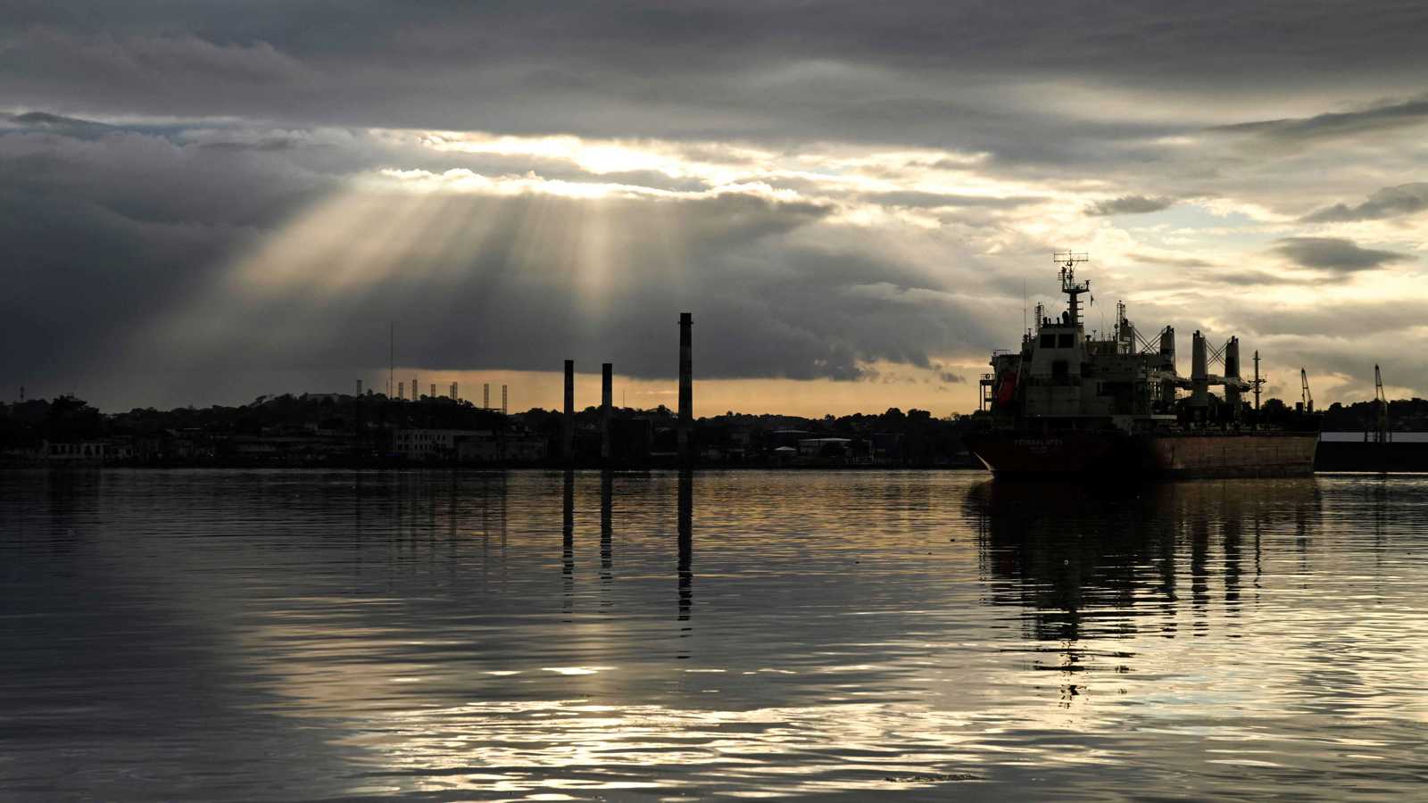 كوبا تتهم ترامب بالسعي إلى خنق اقتصادها 