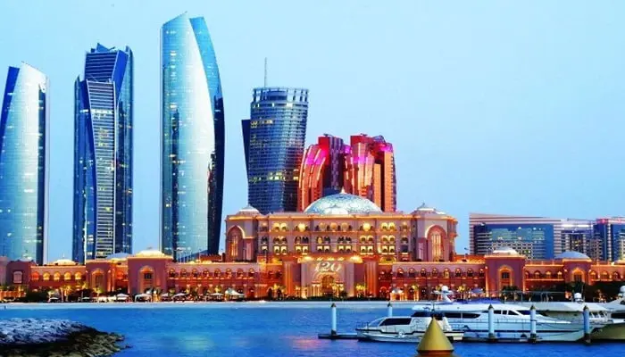 الإمارات تعزز مناخ الاستثمار بتحديث نماذج إطلاق الأعمال 