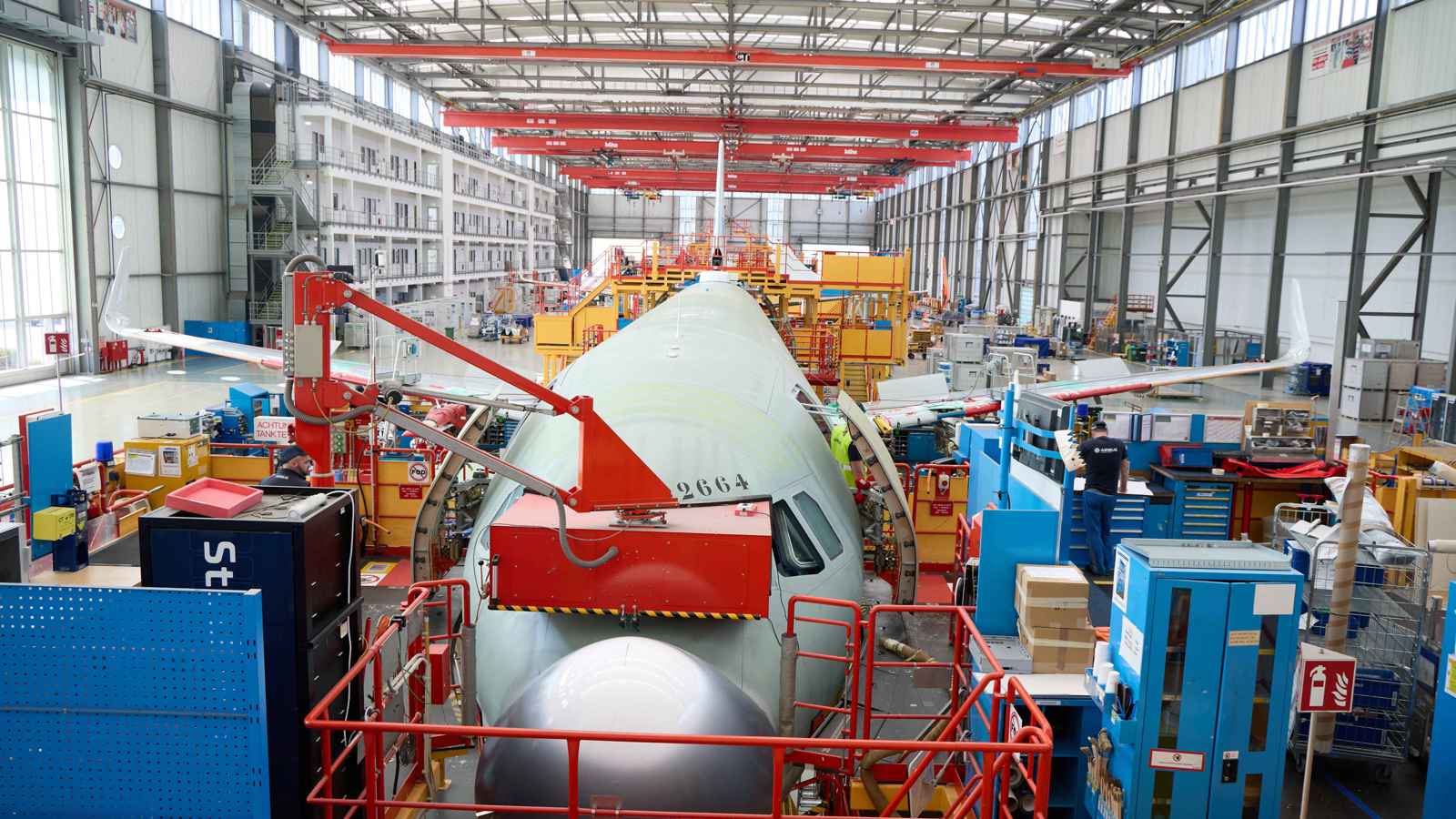 منطقة اليورو تُنهي عاماً متقلباً بنمو متواضع وسط تحسّن صناعة ألمانيا 