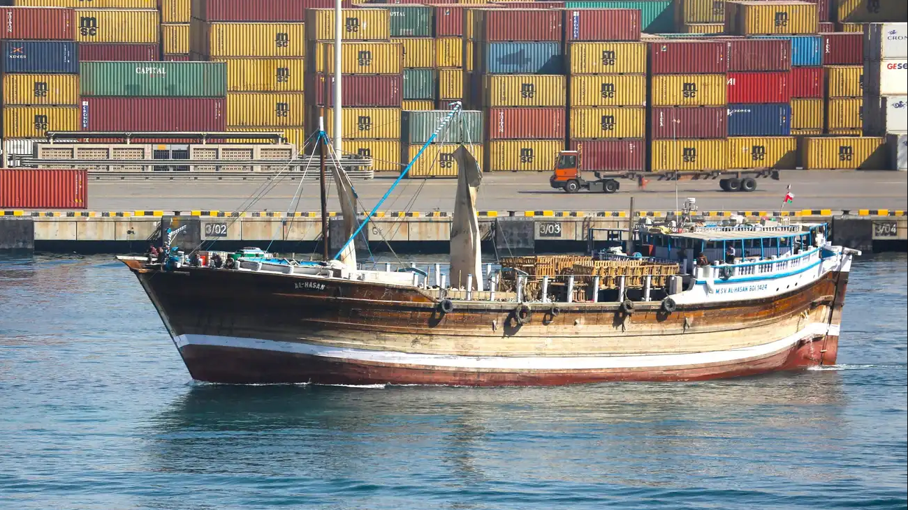 فائض الميزان التجاري العُماني يتراجع 42% إلى 17.5 مليار دولار بـ9 أشهر 