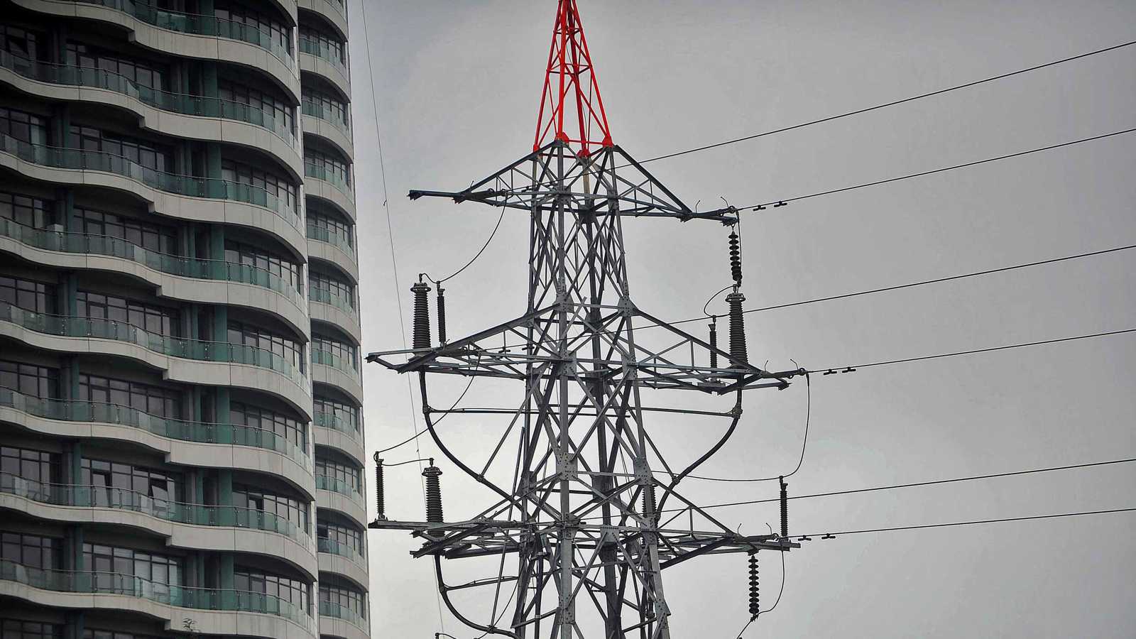 تركيا تدرس رفع أسعار الكهرباء والغاز وسط ضغوط الطاقة العالمية 