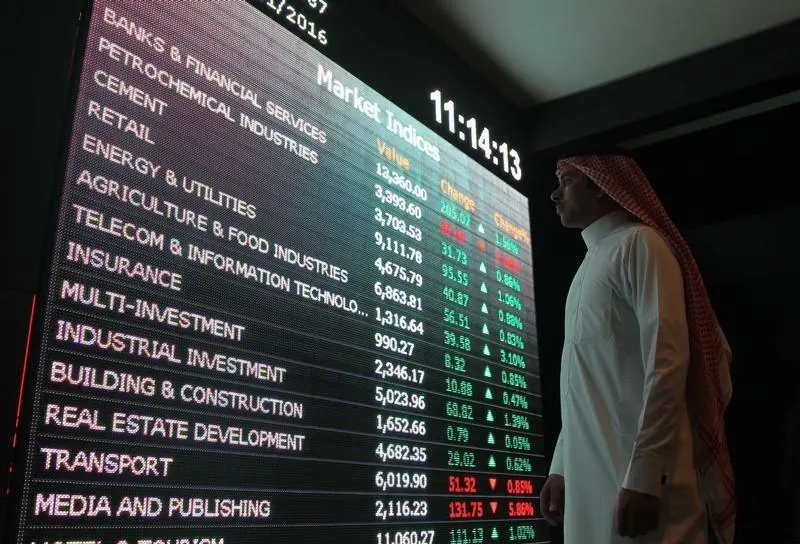 التراجع يسود أسواق الخليج.. وبورصة مصر تسجل قمة جديدة