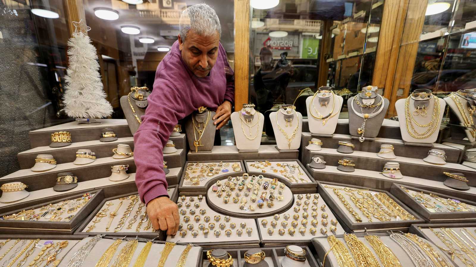 سوق الذهب في مصر.. ما الذي يدفع الأسعار للارتفاع؟ 