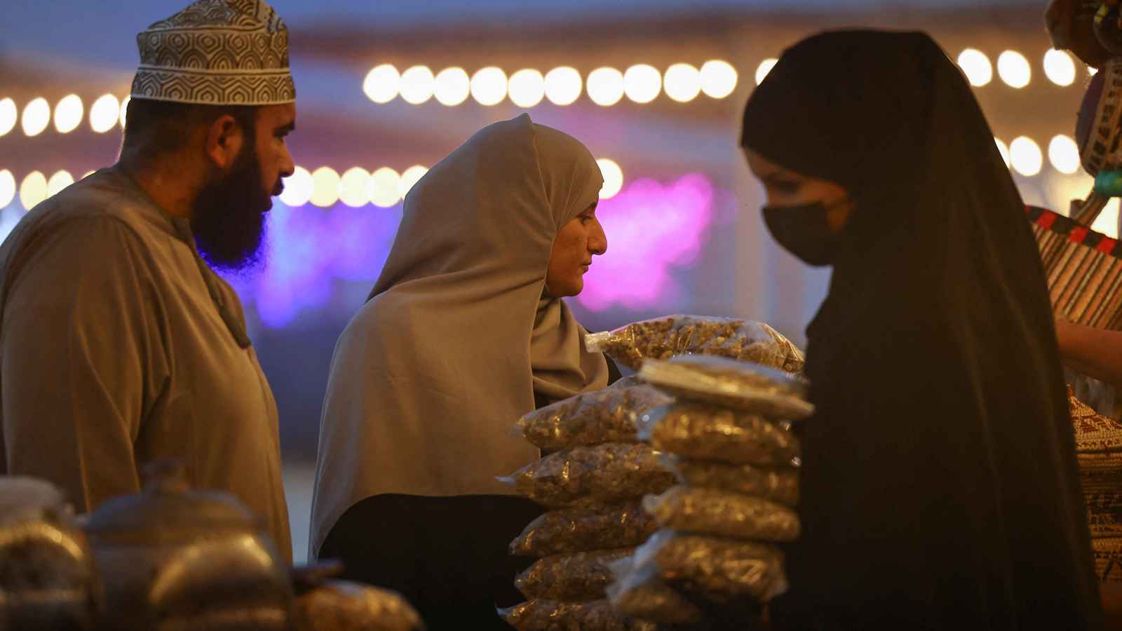 عُمان.. السلع الشخصية تقود ارتفاع التضخم 0.9% خلال أبريل 2025