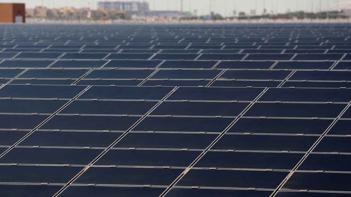 الإمارات والصين تتعاونان لتصنيع وتصدير تقنيات تخزين الطاقة النظيفة 