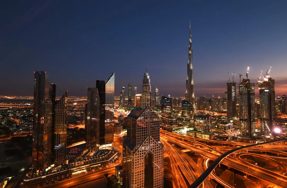 الإمارات.. تسارع نمو القطاع الخاص غير النفطي في يونيو
