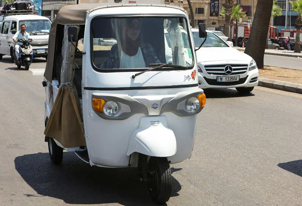 عربات التوكتوك.. وسيلة نقل يزدهر نشاطها في جنوب لبنان