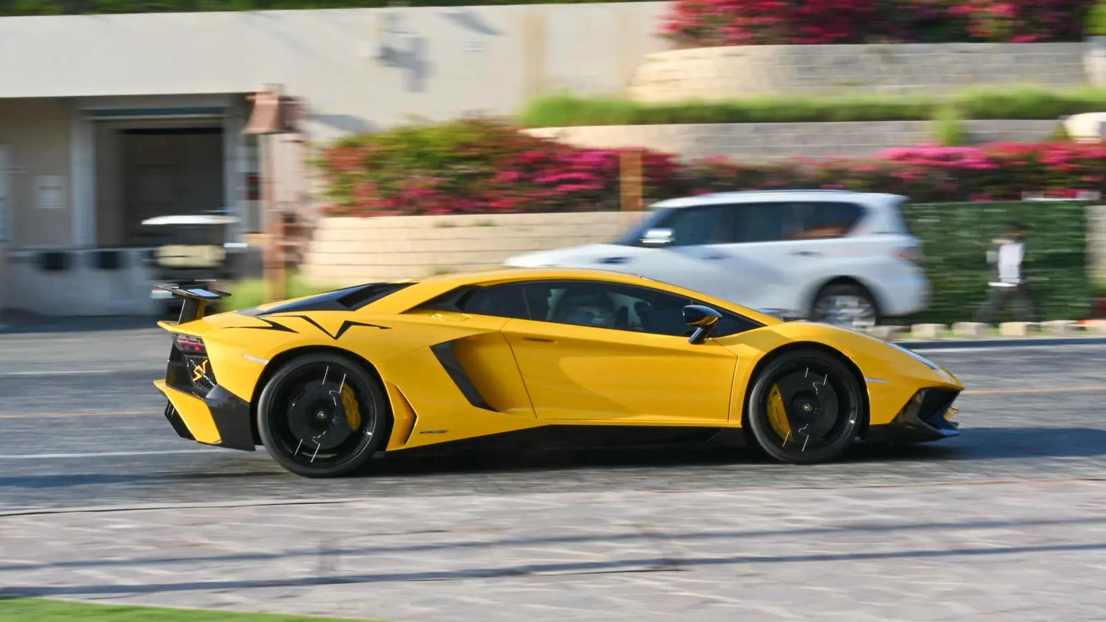 صيف بلا أعطال وبأقل التكاليف.. 10 خطوات تنقذ سيارتك