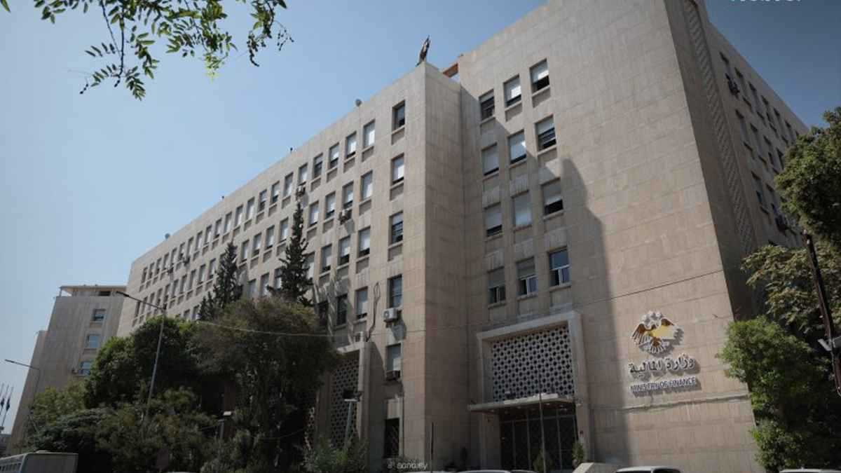 سوريا تبدأ تطبيق زيادة الرواتب 50% نهاية مايو 