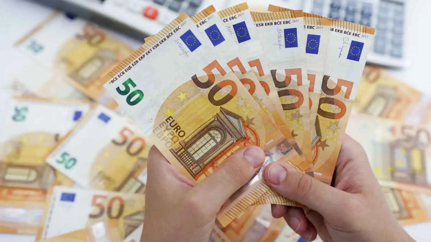 التحليل الفني: زوج EUR/USD يتحرك ضمن قناة صاعدة فرعية