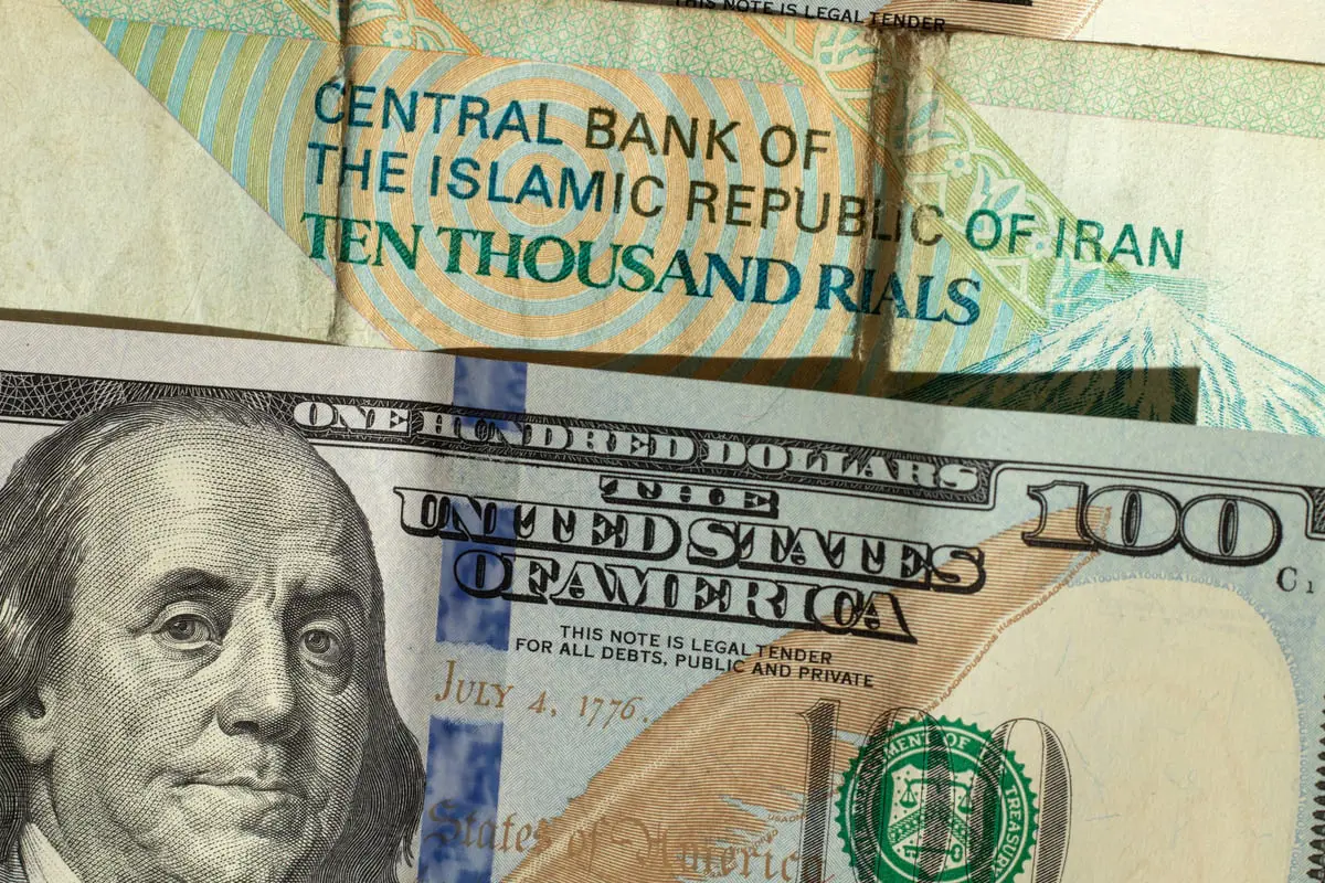 إيران.. الريال يهوى إلى أدنى مستوياته