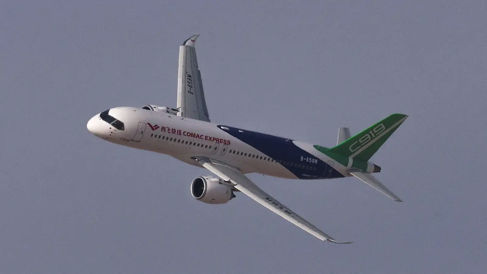 الطائرة الصينية «سي919» تظهر لأول مرة في معرض دبي للطيران