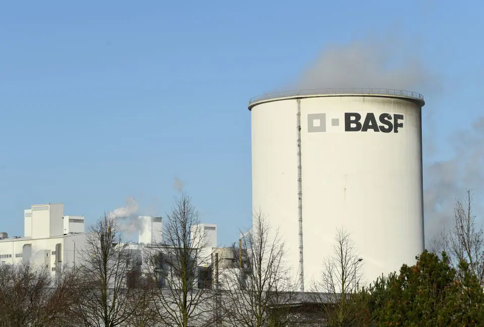 شركة الكيماويات الألمانية BASF  تسعى الى خفض عملياتها في أوروبا
