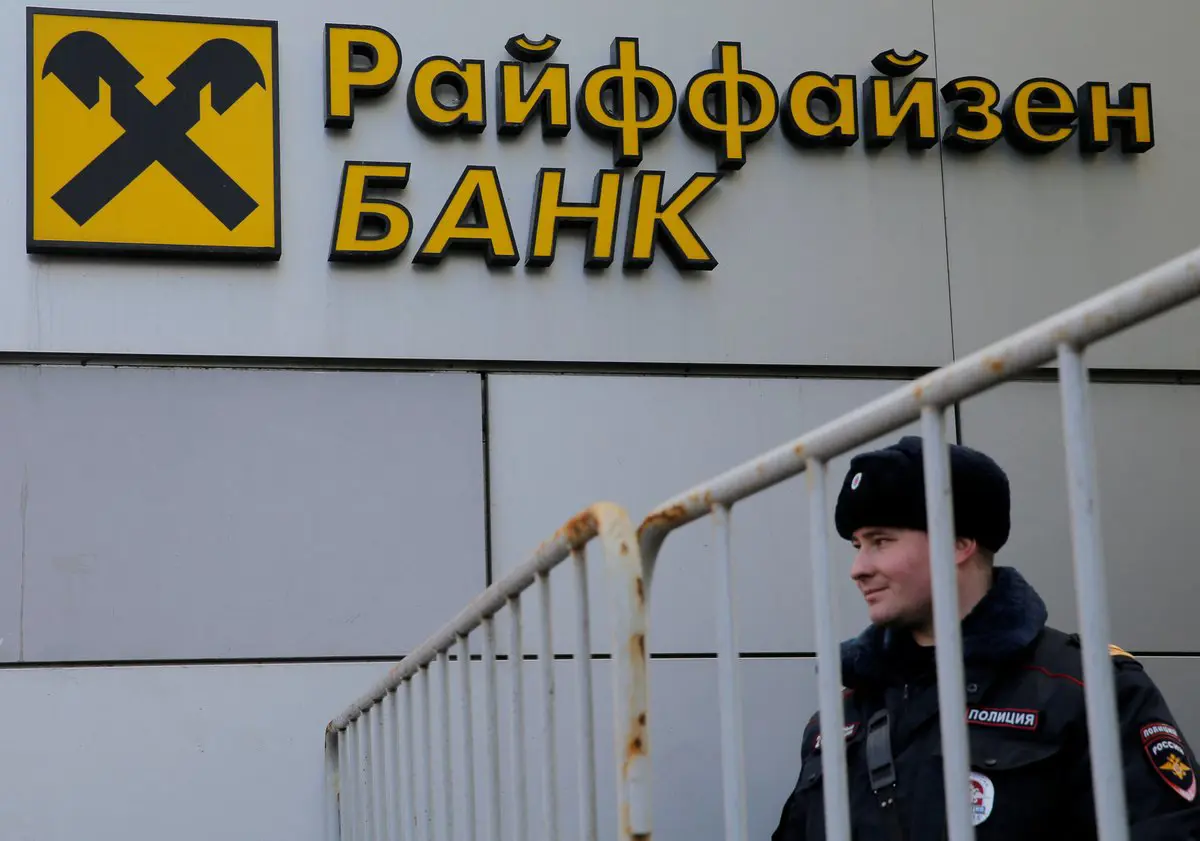 لماذا لم يعزل الغرب البنوك الروسية بشكل كامل؟