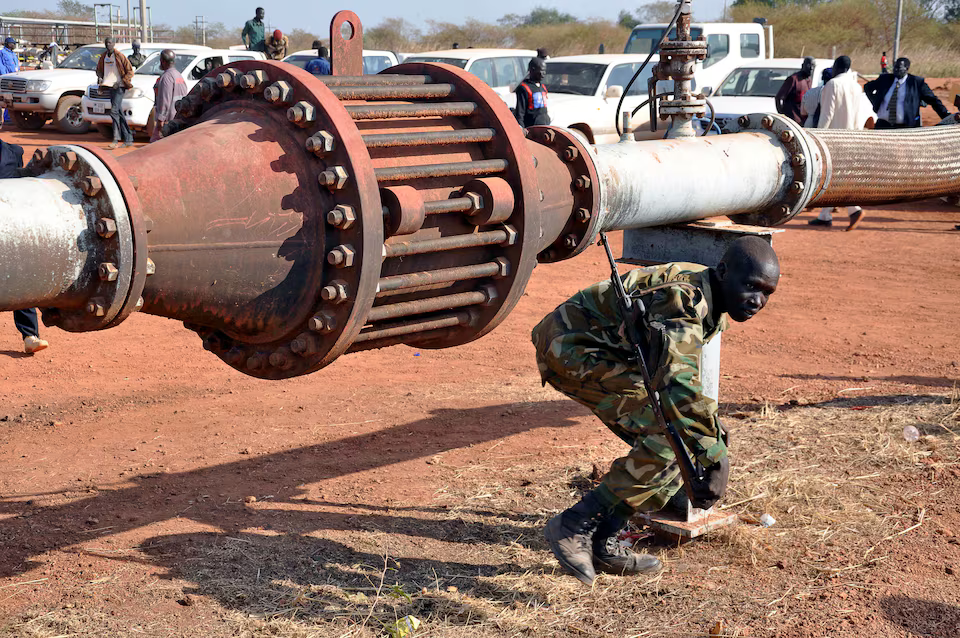 الحرب في السودان تدفع بالجار الجنوبي لأزمة إيرادات 