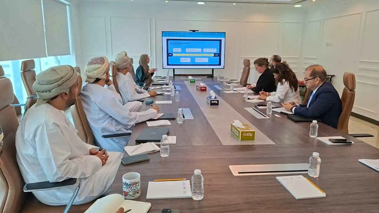 عُمان تبحث مع البنك الدولي تعزيز التعاون في الاقتصاد الدائري