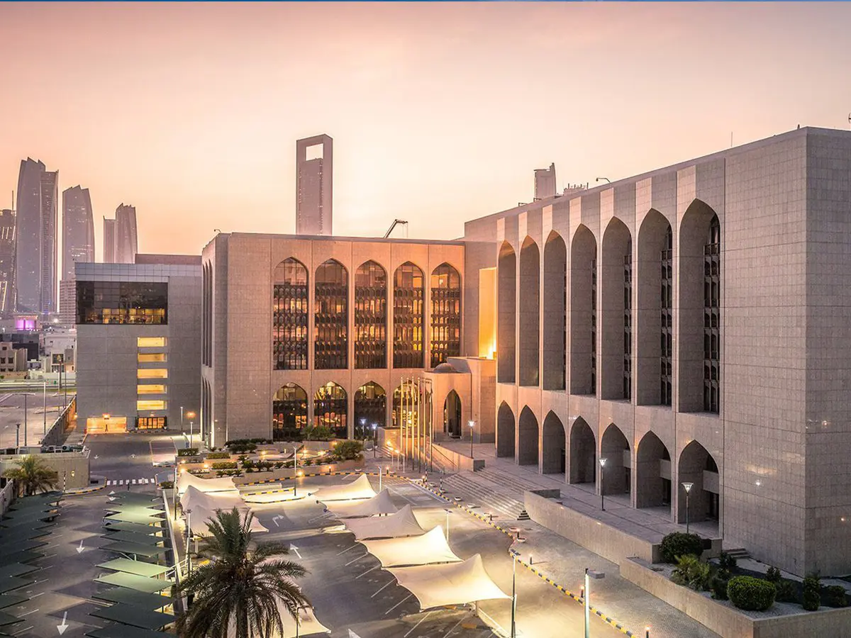 الإمارات.. نمو القروض الممنوحة للقطاع الخاص إلى 362 مليار دولار