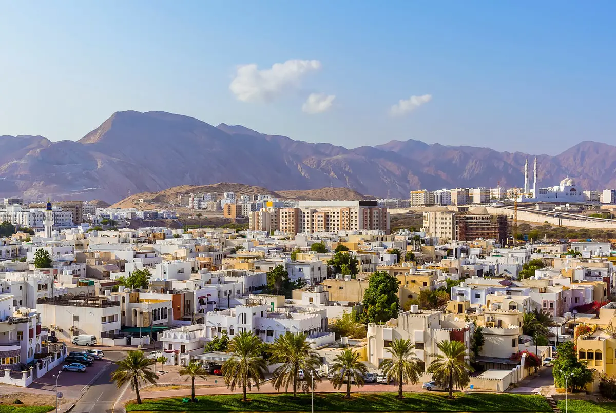 صفقات العقار في عُمان تقفز 32.4% إلى 632 مليون دولار 