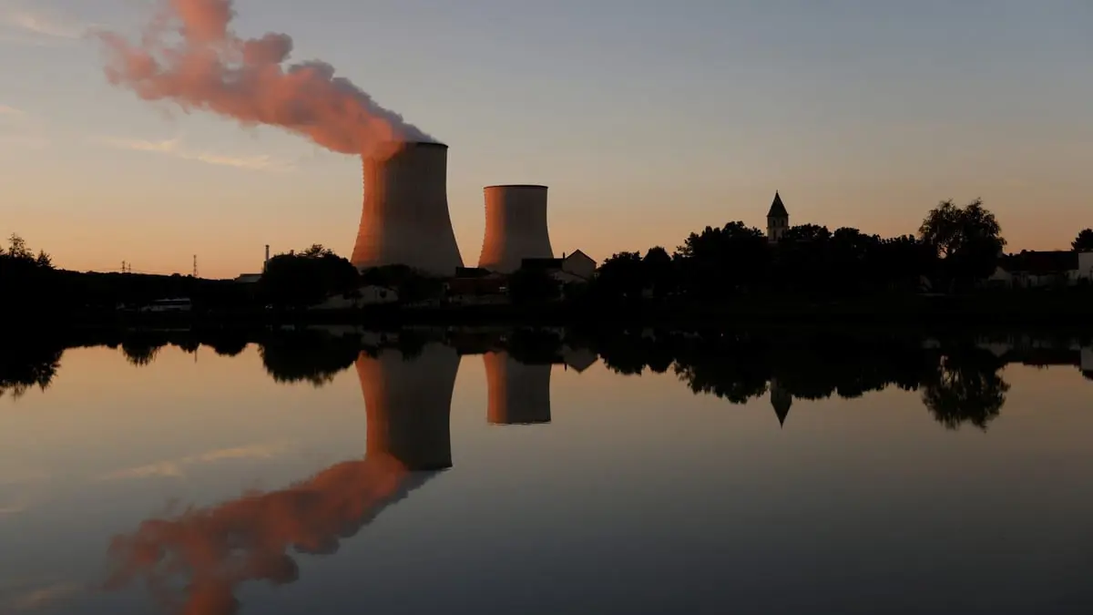 فرنسا تستكمل تأميم شركة الكهرباء.. و6 مفاعلات تلوح بالأفق