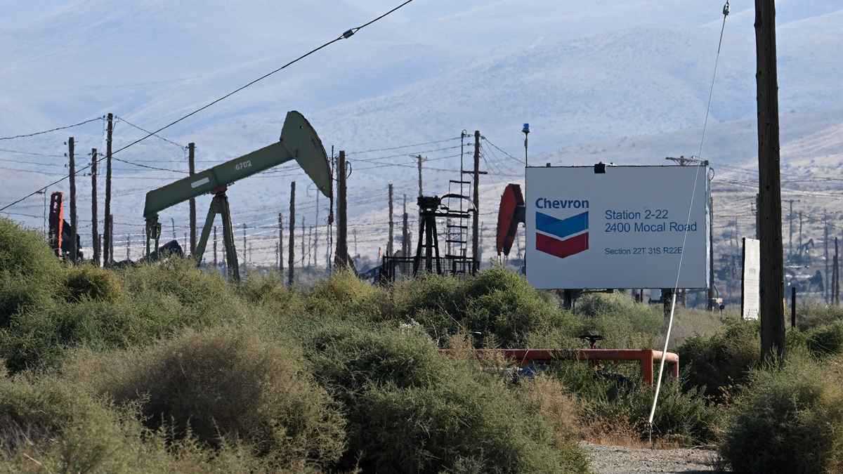 تحالف بقيادة «شيفرون» يوقع عقودا للتنقيب عن الغاز قبالة اليونان 