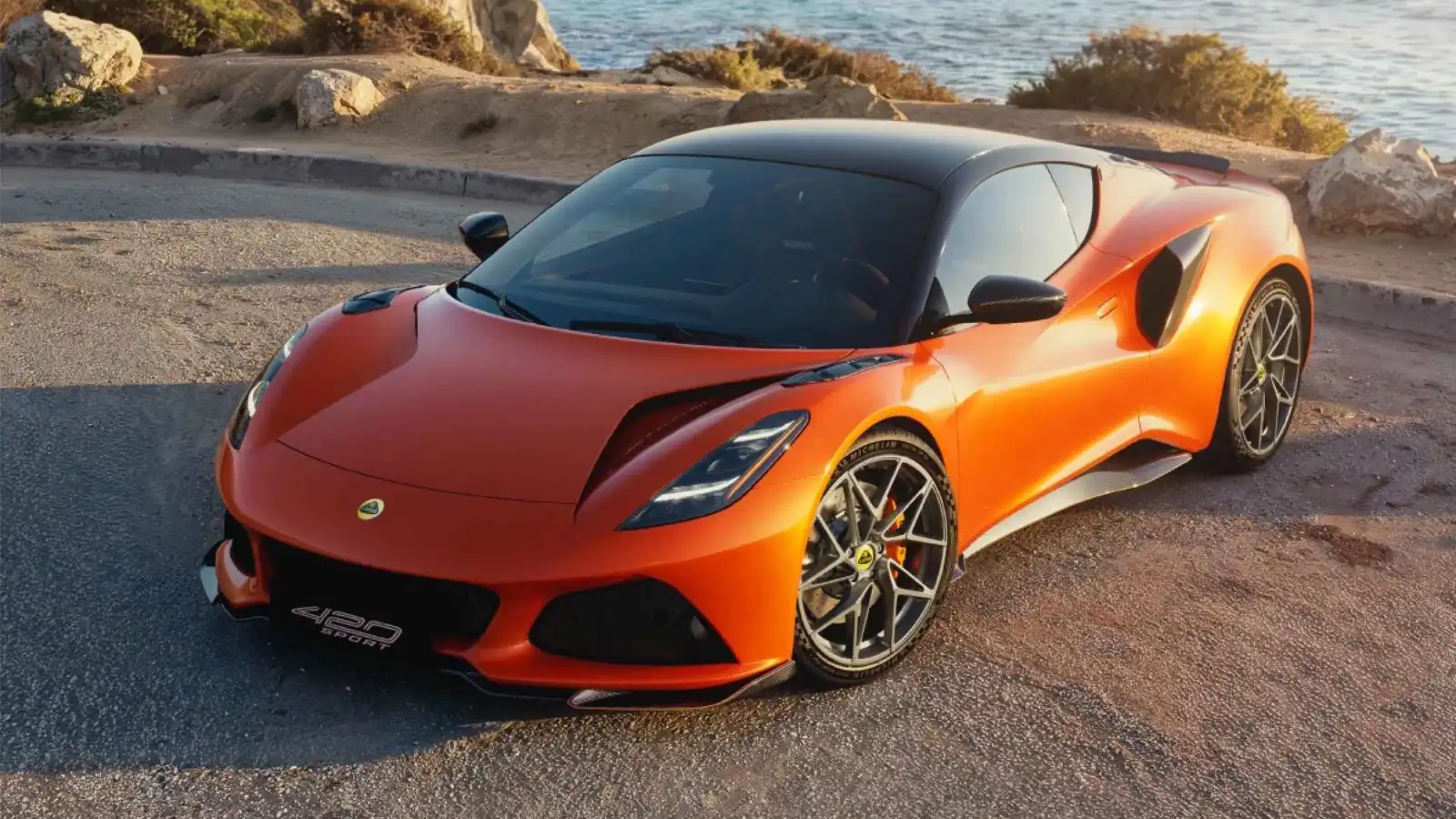 لوتس Emira 420 Sport.. أسرع سيارة 4 أسطوانات في العالم أصبحت أقوى