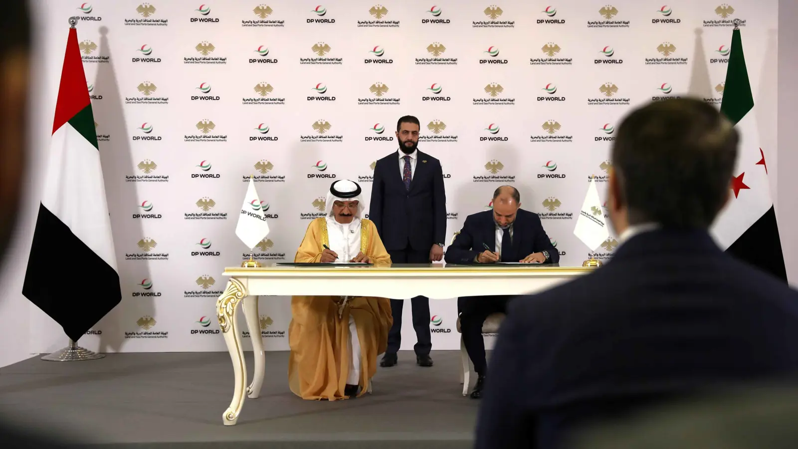 تفاصيل اتفاقية الامتياز بين سوريا وموانئ دبي لتشغيل موانئ طرطوس