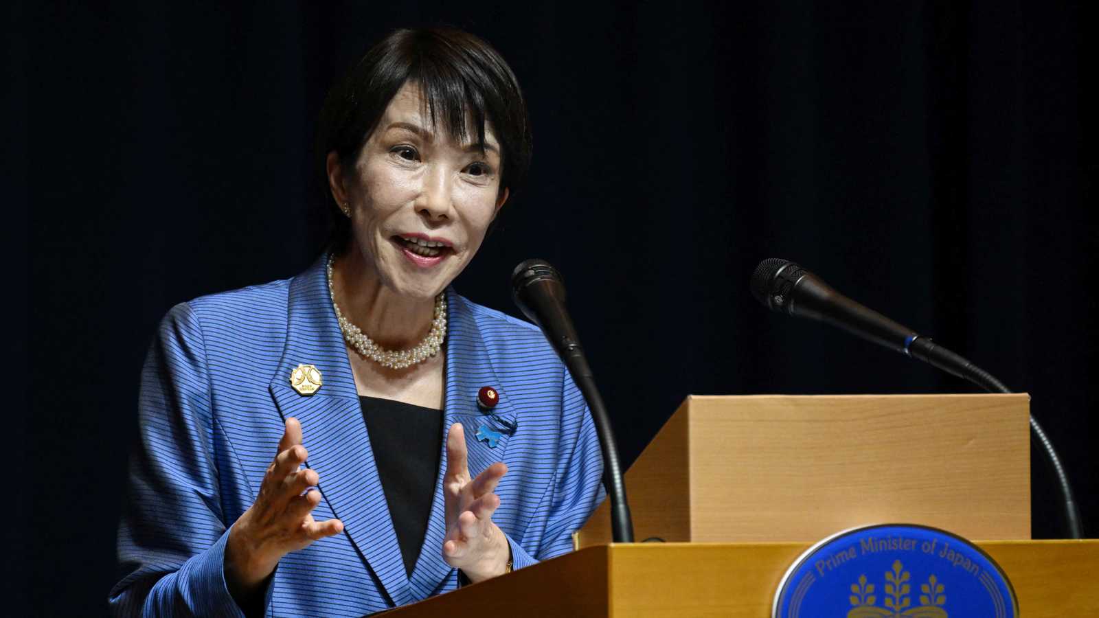 رئيسة وزراء اليابان تُعدّد فوائد ضعف الين رغم تحذيرات وزارة المالية 