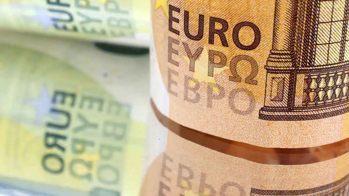 السندات الأوروبية تسجل أكبر ارتفاع منذ أكتوبر