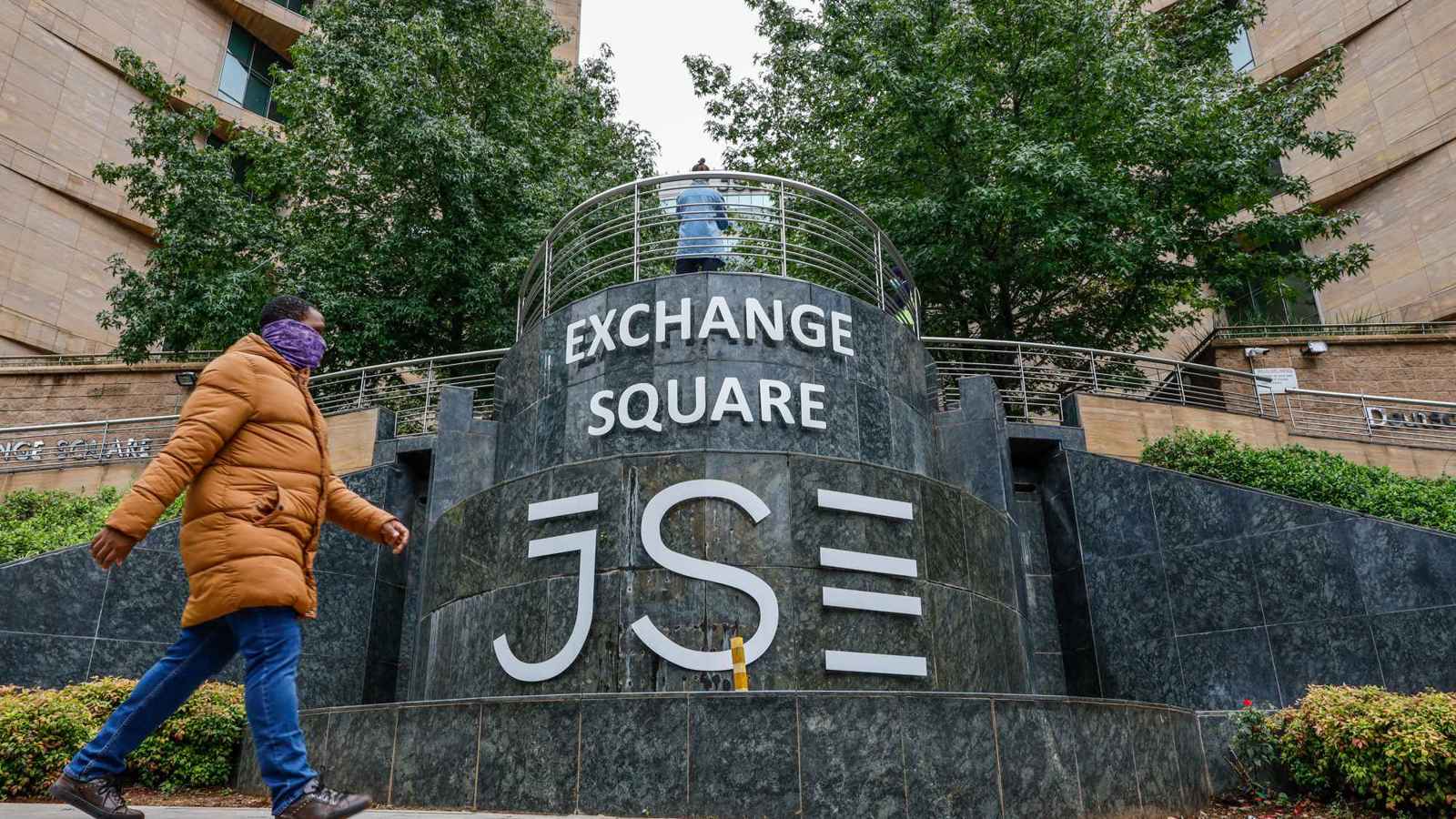 إفريقيا تسدد للصين ديوناً بأكثر مما تتلقاه منها من قروض جديدة 