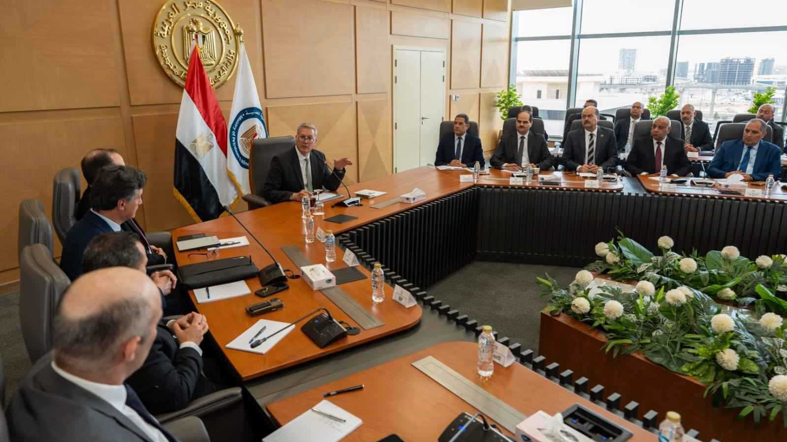 مصر تُقر حوافز جديدة للتوسع في إنتاج البترول والغاز 