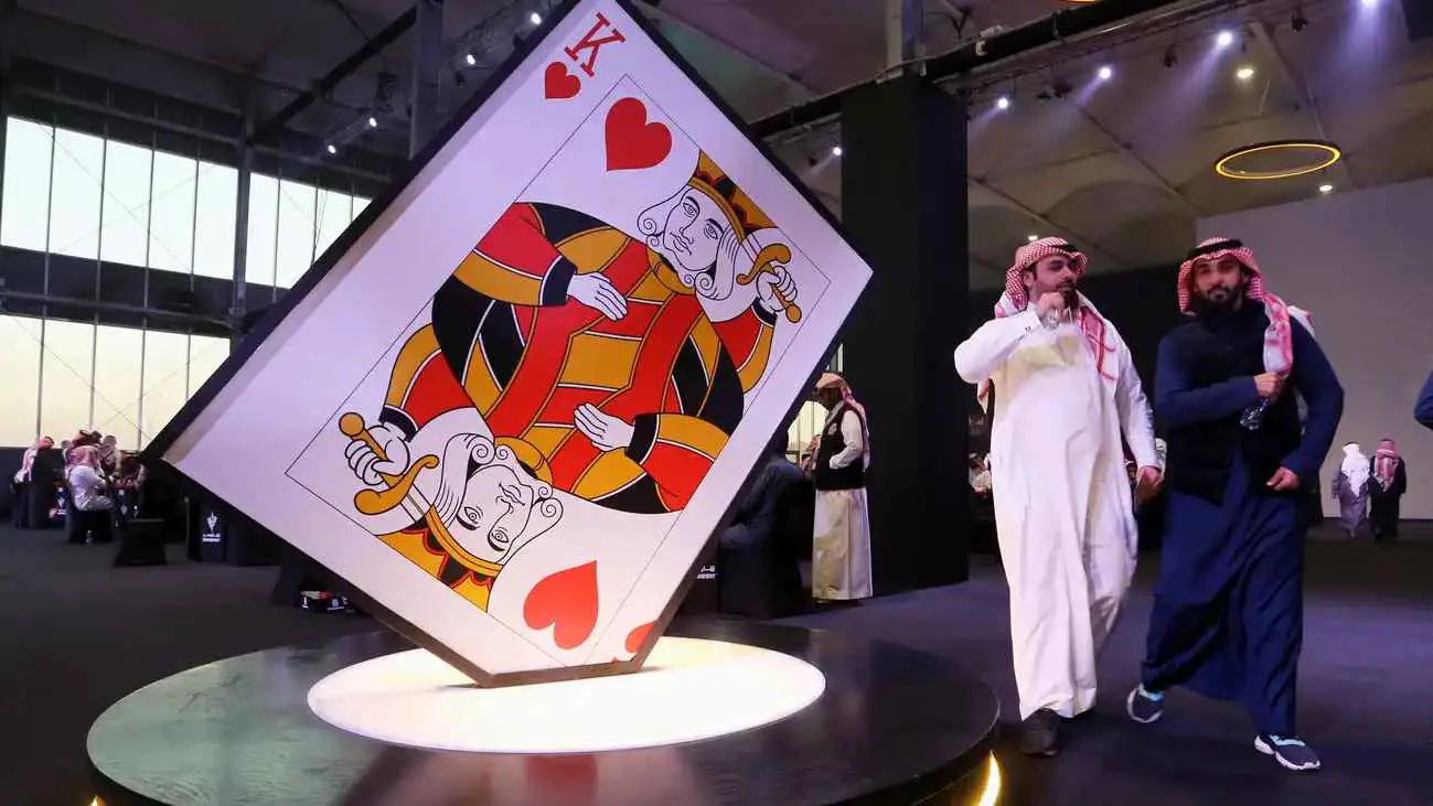 «البلوت» السعودية.. من لعبة شعبية إلى مشروع استثماري بملايين الدولارات